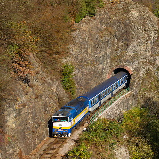 Dnes ji� neprovozní stroj 754.024 na podzim roku 2019 krátce hostoval v...