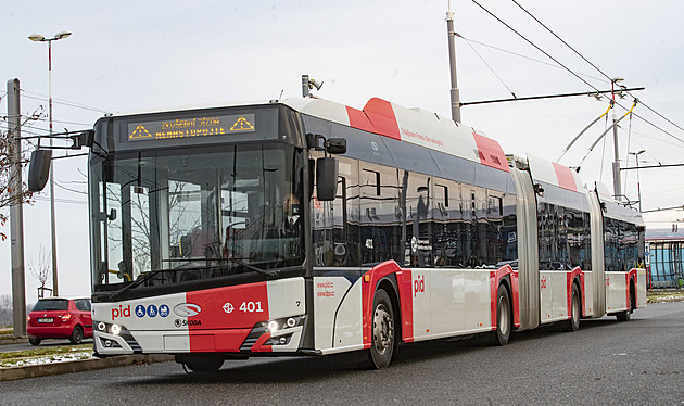 Nejdelší trolejbus poprvé sveze cestující, nahradí autobusovou linku 119