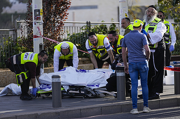 Muž v Jeruzalémě zneškodnil teroristu, pak ho omylem zabili vlastní vojáci