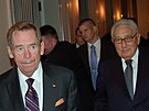 Americký exministr zahranií Henry Kissinger s eským exprezidentem Václavem...
