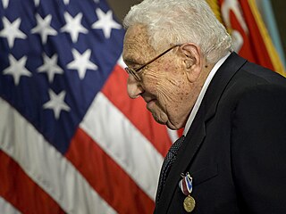 Bývalý americký ministr zahraničí Henry Kissinger  zemřel 29. listopadu 2023 ve...