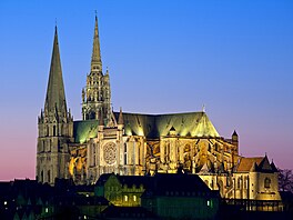 Katedrála Notre-Dame v Chartres, Francie. Neznámjí, nejkrásnjí,...