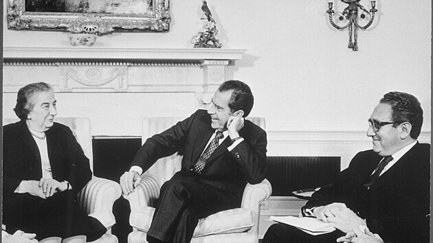 Americk ministr zahrani Henry Kissinger (vpravo), prezident USA Richard Nixon a izraelsk premirka Golda Meirov (1973)
