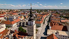 Panoramatický pohled na Trnavu. Uprost�ed je vid�t m�stská v�, na ní� se dá...
