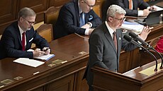 Premiér a předseda ODS Petr Fiala s ministrem financí Jozefem Síkelou ve Sněmovně