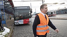 Zahájení zku�ebního provozu velkokapacitního t�í�lánkového trolejbusu...