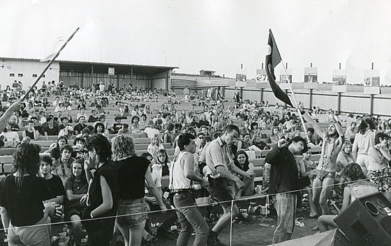 Rok 1990 a pokus o eskoslovenský Woodstock