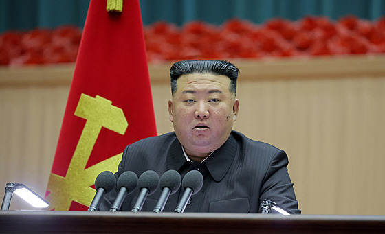 Severokorejský vůdce Kim Čong-un na 5. národním setkání matek v Pchjongjangu...