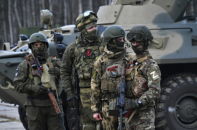 V ruské armádě přibývá dezertérů, únik skýtá zranění či pomoc Ukrajinců