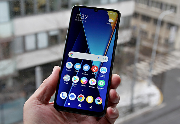 Pořádný kus mobilu s velkou pamětí za málo peněz. Prohlédněte si novinku