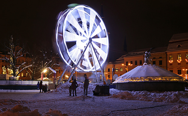V horní �ásti jihlavského Masarykova nám�stí vznikla adventní vesni�ka. Její...
