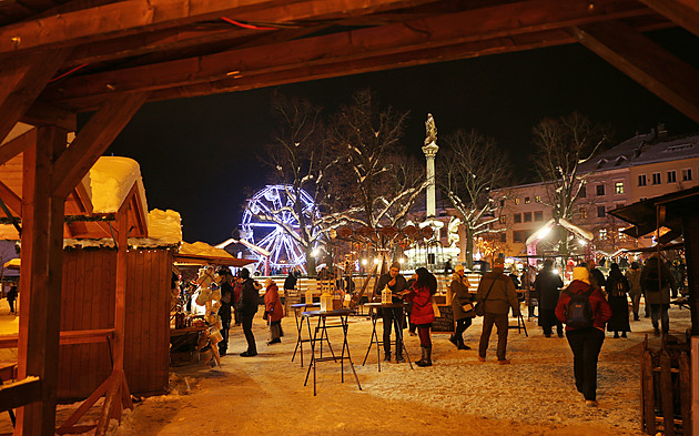 V horní �ásti jihlavského Masarykova nám�stí vznikla adventní vesni�ka. Její...