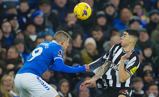 Evertonu po odvolání snížili odpočet bodů za porušení finančních pravidel