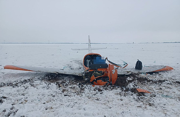 Na Chrudimsku spadlo malé letadlo, pilot na místě zemřel