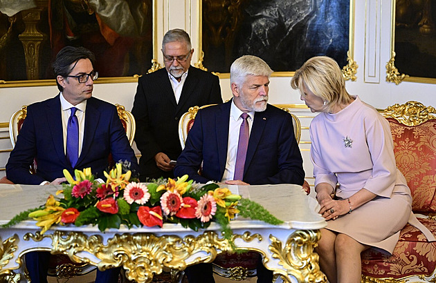 Státe, ukaž, jak se staráš o své prezidenty, a já ti řeknu... I Gorbačov dostal vilu a rentu
