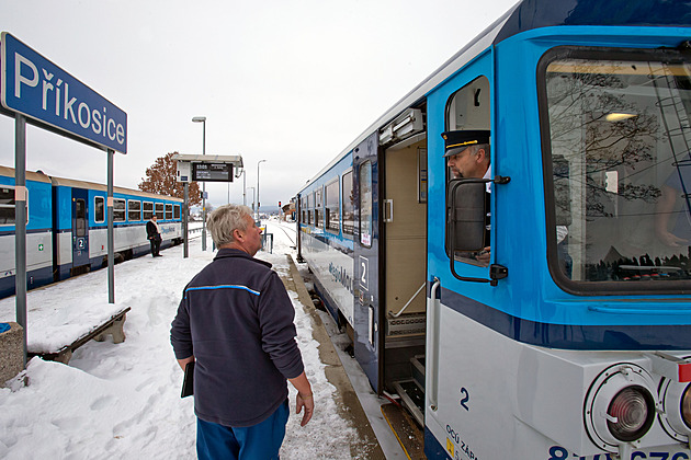 VIDEO: Hranatý motorák vyjel naposled, kraj teď budou brázdit noví dopravci