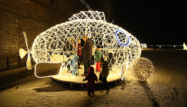 Chcete se �svézt� v ponorce? Sv�tla v Dolní oblasti Vítkovice zvou do...