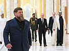 Hlava ruské eenské republiky Ramzan Kadyrov pichází na uvítací ceremoniál...