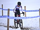 Kristýna Zemanová na trati závodu domácího cyklokrosového poháru v Hlinsku