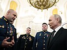 Ruský prezident Vladimir Putin na slavnostním pedávání medailí v pedveer Dne...