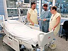 Pelh�imovsk� nemocnice zakoupila nov� elektricky polohovateln� l��ka. Maj�...