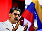 Venezuelský prezident Nicolás Maduro promlouvá ke svým píznivcm bhem...