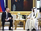 Ruský diktátor Vladimir Putin a prezident SAE Muhammad bin Zajd Nahaján v Abú...
