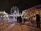 Rozsv�cen� v�no�n�ho stromu a v�no�n� trhy na Starom�stsk�m n�m�st� v Mlad�...