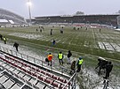 Rozvika na zasneném Androv Stadionu ped utkání domácí Sigmy Olomouc se...