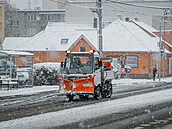 České Budějovice zasypal sníh. Snímek ukazuje čtvrť Rožnov. (1. prosince 2023)