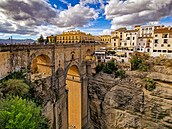 Msteko Ronda nabízí turistm adu historických památek. Mezi nejznámjí...