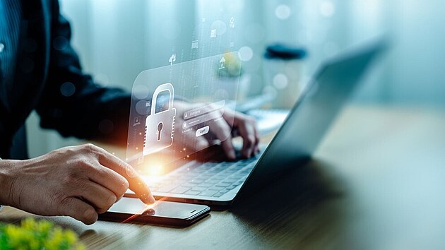 Česko shromažďováním dat z mobilů porušuje unijní právo, potvrdil soud