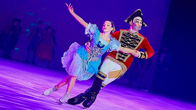 Pravý Louskáček je hudební představení na ledě pro celou rodinu. Spojuje tradice klasického divadla a současné trendy světové zábavy.