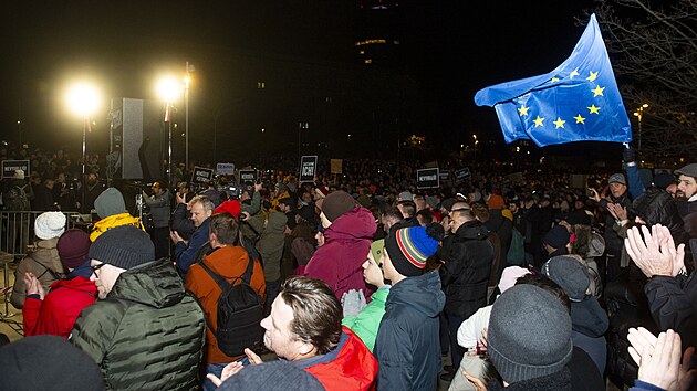 Slovci v Bratislav protestovali proti vld Roberta Fica. (7. prosince 2023)