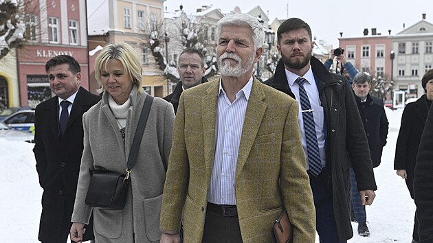Druhý den návštěvy prezidenta Petra Pavla a Evy Pavlové v Královéhradeckém kraji - náměstí v Broumově. (6. 12. 2023)