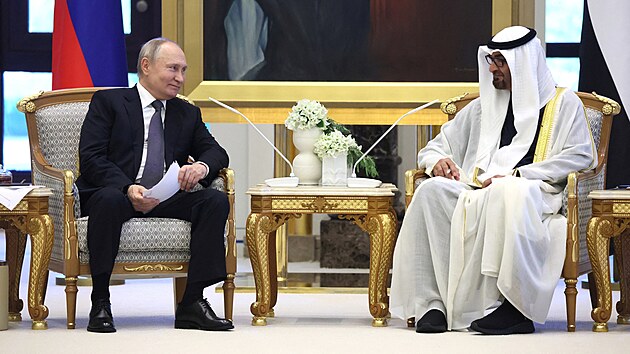 Ruský diktátor Vladimir Putin a prezident SAE Muhammad bin Zajd Nahaján v Abú Zabí (6. prosince 2023)