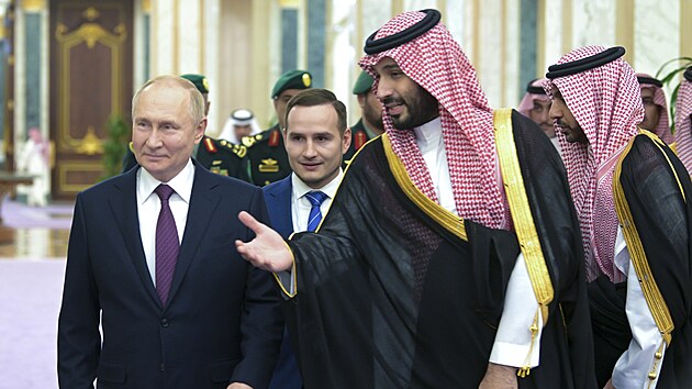 Rusk prezident Vladimir Putin a sadsk korunn princ Muhammad bin Salmn v Rijdu v Sadsk Arbii (6. prosince 2023)