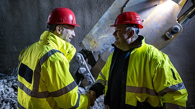 Dělníci v rámci stavby metra D prorazili poslední metry ze spojovacího tunelu ze stanice Pankrác do stanice Olbrachtova. (1. prosince 2023)