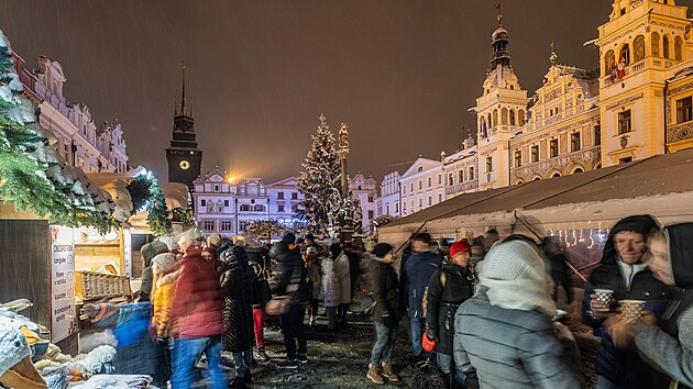 Pardubice 2025'teki Noel pazarları: açılış saatleri, ücretsiz etkinlikler