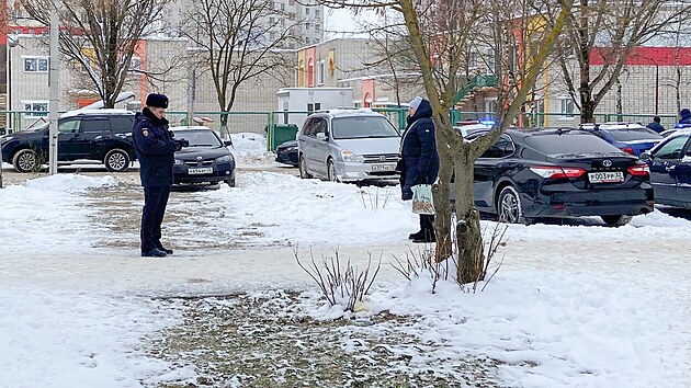 Jednoho člověka zabila a dalších pět lidí zranila studentka, která ve čtvrtek střílela na gymnáziu v západoruském Brjansku. (7. prosince 2023)