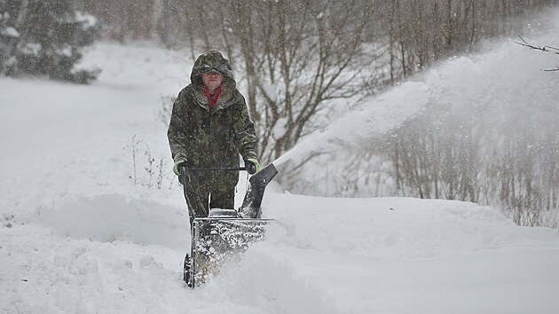 V Karlově u Malé Morávky v Jeseníkách napadlo velké množství sněhu. (2. prosince 2023)
