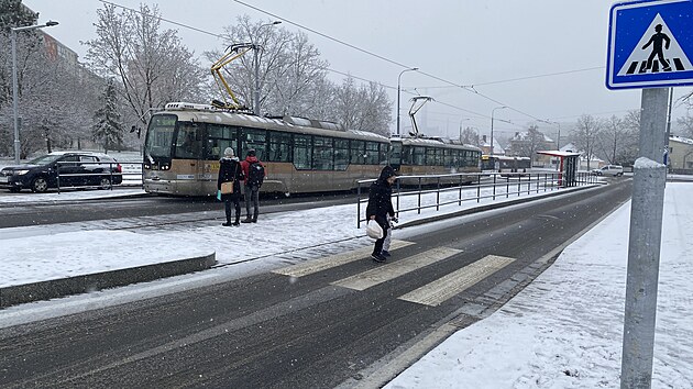 Po pěti měsících skončila modernizace tramvajové trati v ulici Terezie Brzkové v Plzni. (1. prosince 2023)