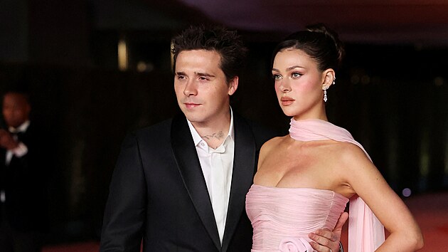 Brooklyn Beckham a Nicola Peltzov� na Annual Academy Museum Gala (Los Angeles, 3. prosince 2023)