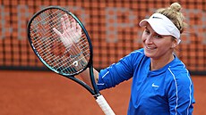 Markéta Vondrou�ová na kurtu v areálu tenisového klubu I. �LTK.