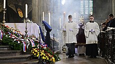 M�e v katedrále svatého Víta, Václava a Vojt�cha na posledním rozlou�ení s...