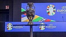 Pohár pro vítze Mistrovství Evropy 2024 v Nmecku.