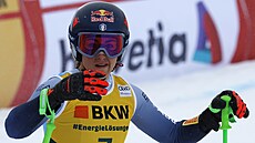 Italka Sofia Goggiaová v cíli super-G ve Svatém Mo�ici
