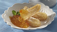 Sko�icové churros s pomeran�ovým d�emem