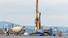 Mezi nedávno dokonené stavby patí napíklad distribuní centrum americké logistické spolenosti ShipMonk v Panattoni Park Cheb South.