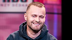 Záchraná� Marek Dvo�ák v po�adu 7 pád� Honzy D�dka